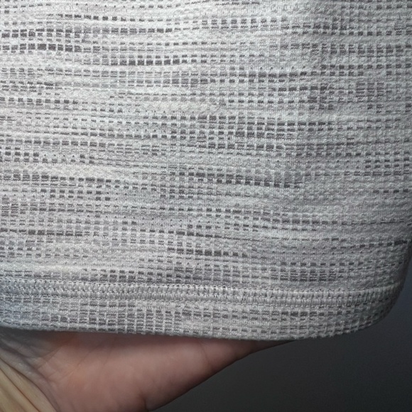 Calia Women's Essential Crop Jacquard Tee Shirt Gray Beige Textured FLAW Medium - Picture 6 of 10